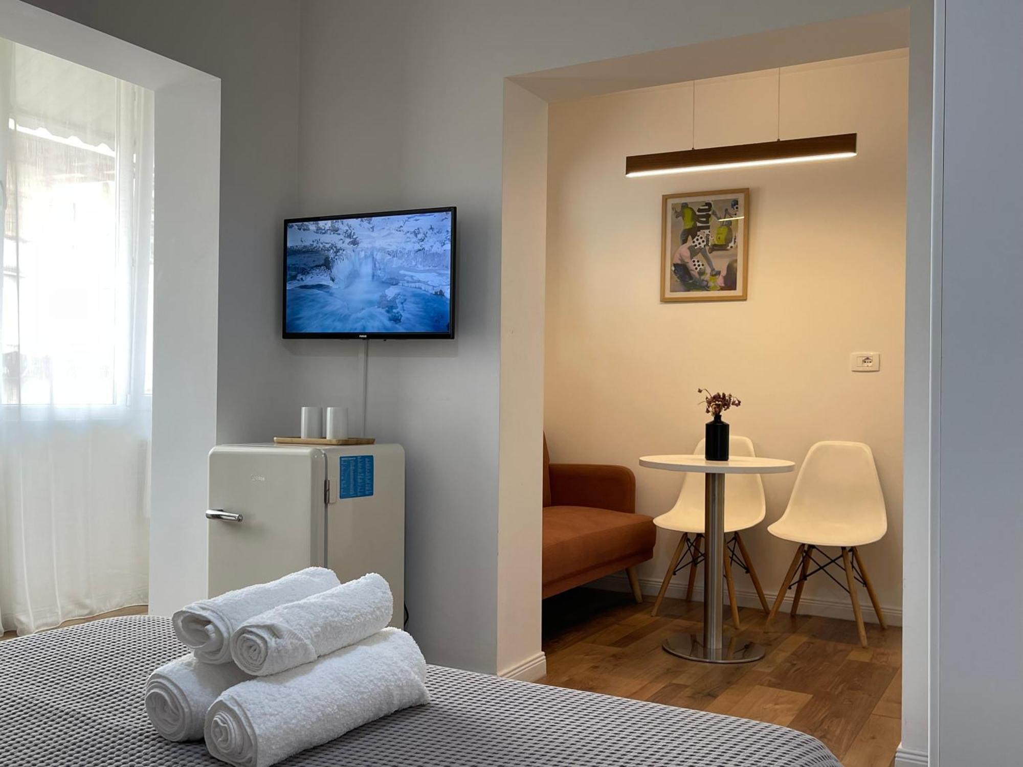 Central Studio Apartments Tirana Exterior foto